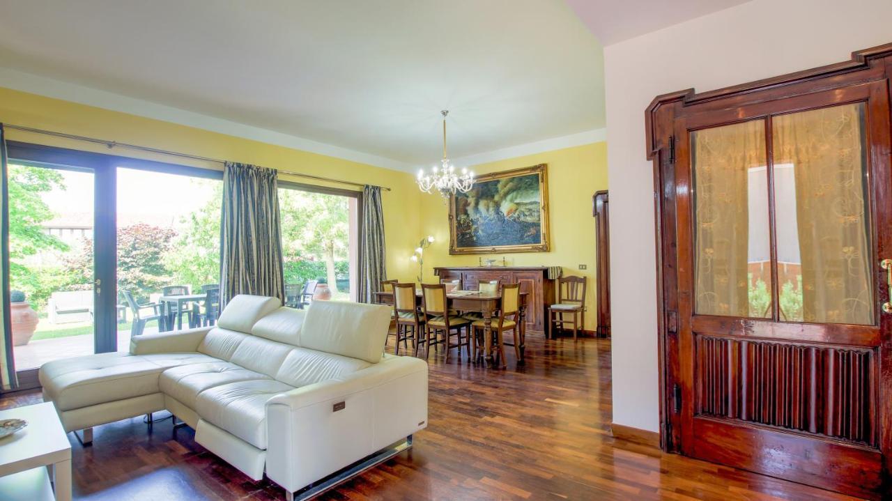 Villa Mio Desenzano del Garda Buitenkant foto